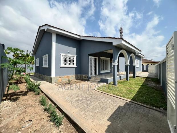 4bdrm House in Manet Court Estate for rent · Photo 2