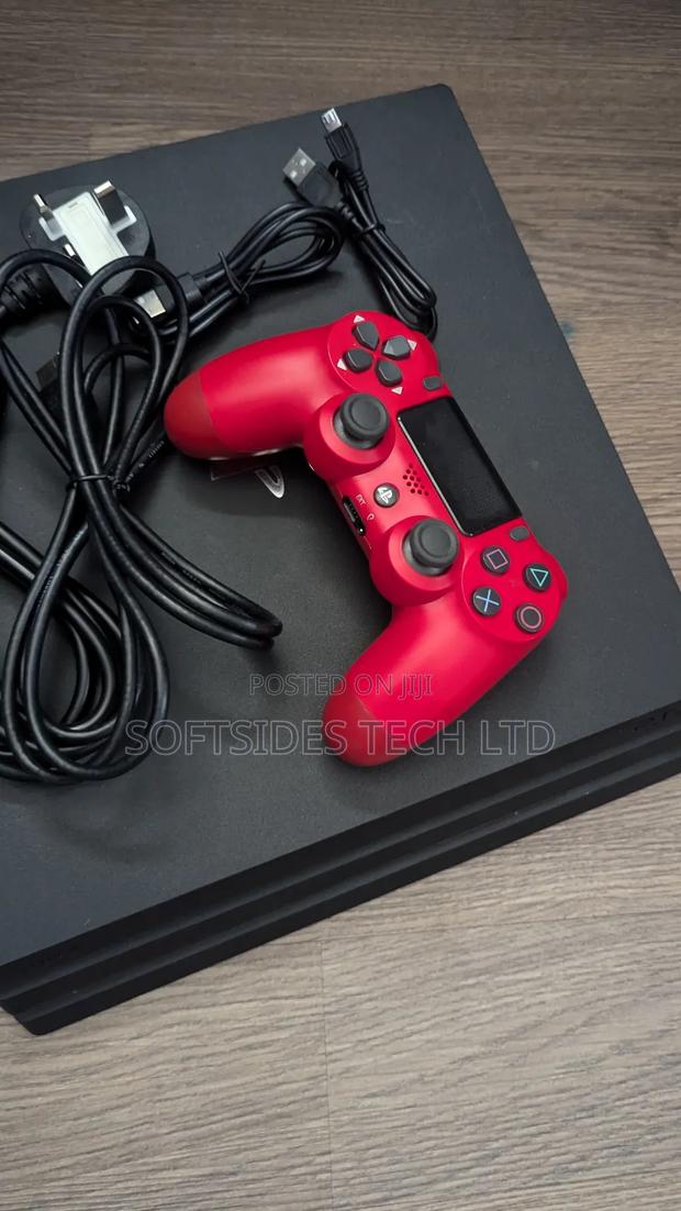 Sony Ps4 Pro Loaded With 17 Hot Tittled Games, Fc26 And Others · Photo 1
