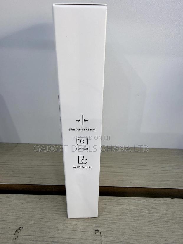 New Samsung Galaxy A17 256 GB Blue · Photo 3