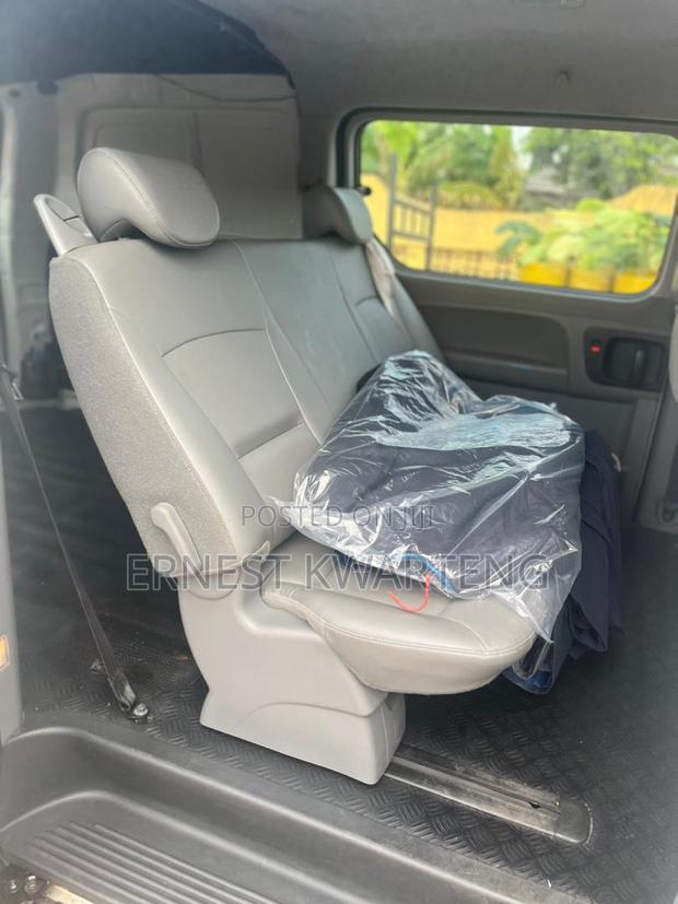 Hyundai Starex 2015 White · Photo 4