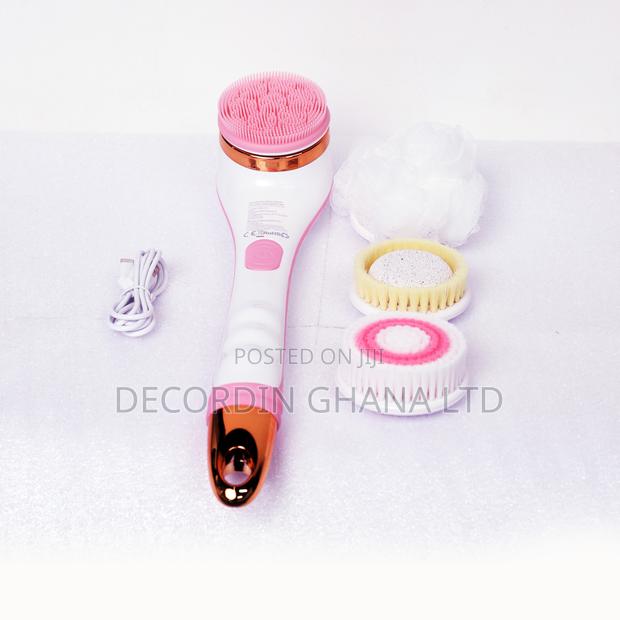 Bath And Body Scrub Brush Set · Photo 1