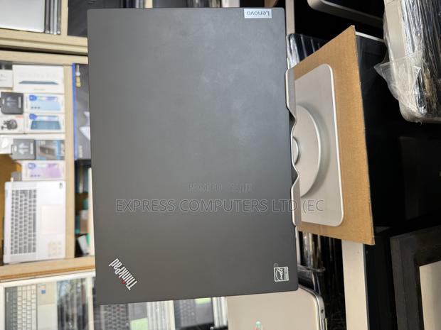 Laptop Lenovo Thinkpad T14s Gen 2 16GB Intel Core I5 SSD 256GB · Photo 6