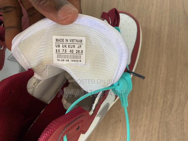 Jordan Sneaker · Photo 4