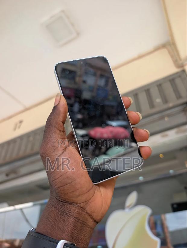 New Samsung Galaxy S25 128 GB Gray · Photo 8