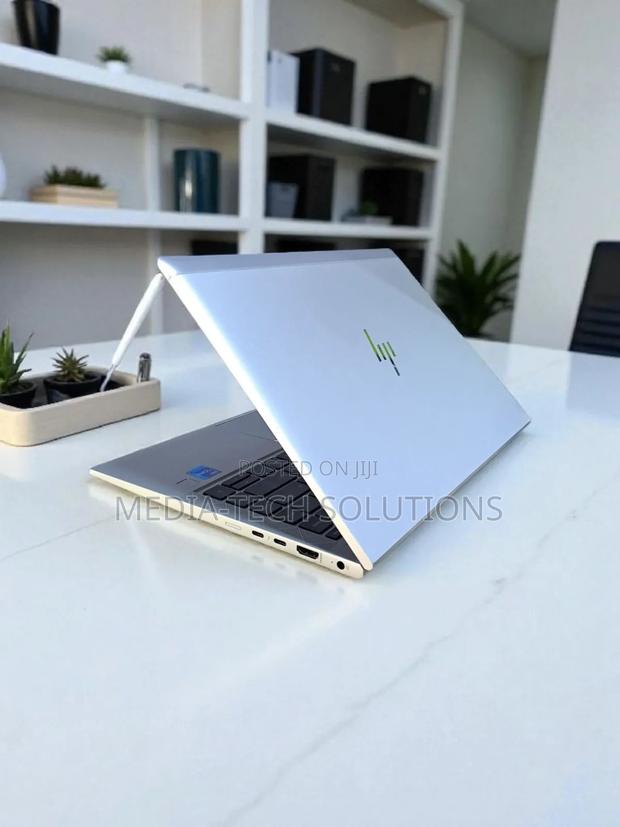 Laptop HP EliteBook 840 G8 16GB Intel Core I7 SSD 512GB · Photo 1