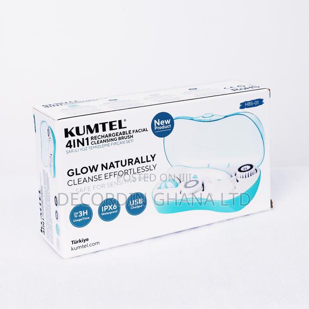 Facial Cleansing Brush (Rechargable) · Photo 1