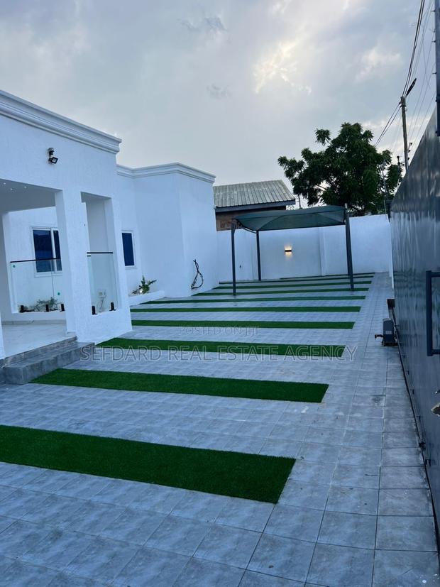 3bdrm House in Amasaman for sale · Photo 2
