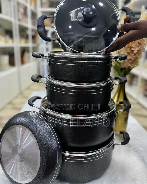 This Is Original Royal Kitchen Non-Stick Cooking Pan 7 Set · Photo 1