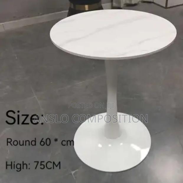 Minimalistic Dinning Table · Photo 1
