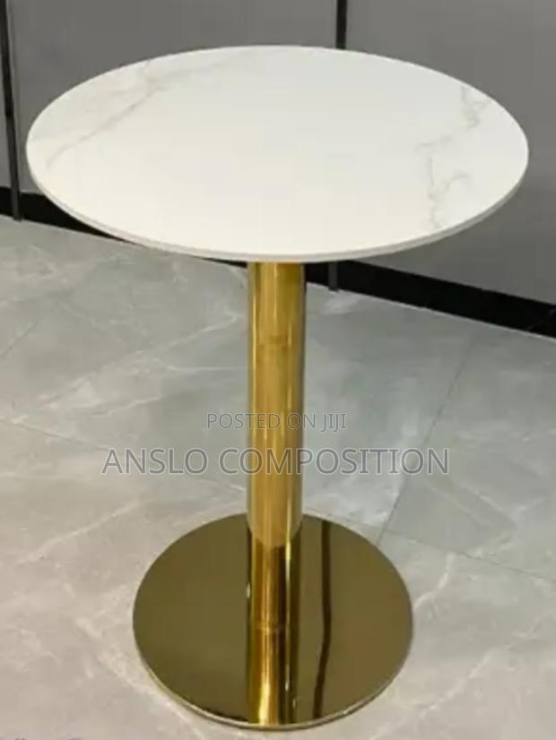 Luxury Restaurants Table · Photo 1
