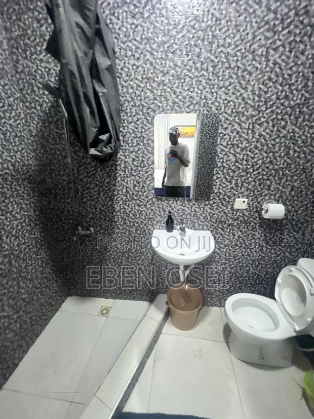 2bdrm Apartment in Dansoman for rent · Photo 2