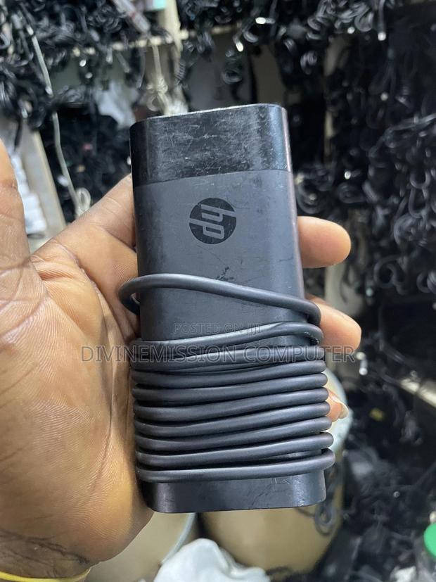 Hp Type C Adapter\ Charger 50v 3,0a 110w Uk Standard · Photo 4