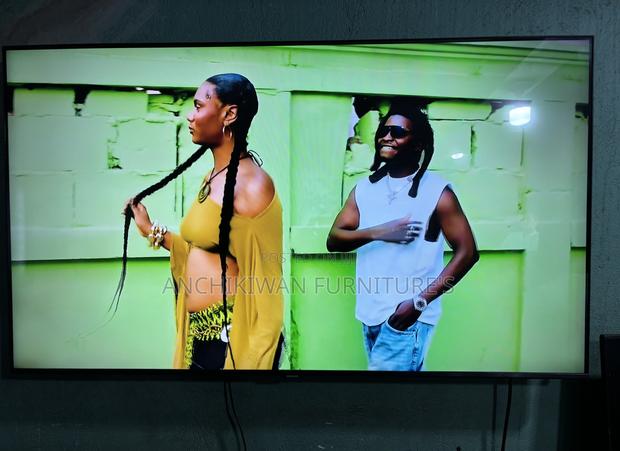 Samsung Tizen 50 Inches Smart Tv · Photo 2