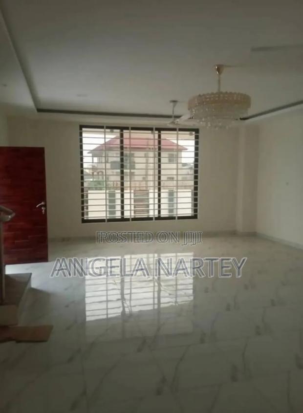 4bdrm House in Sakumono Estates for sale · Photo 6