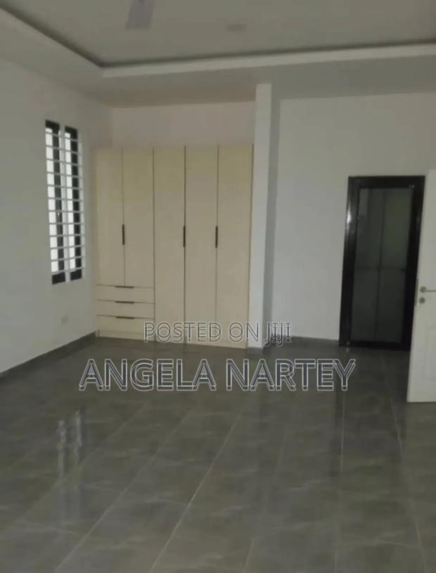 4bdrm House in Sakumono Estates for sale · Photo 8