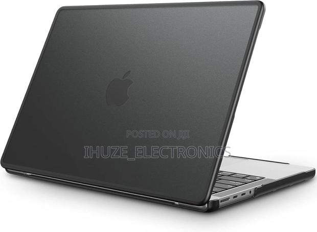 Protective Case for Macbook Pro 14-Inch (2021-2025) Matte Coated · Photo 2
