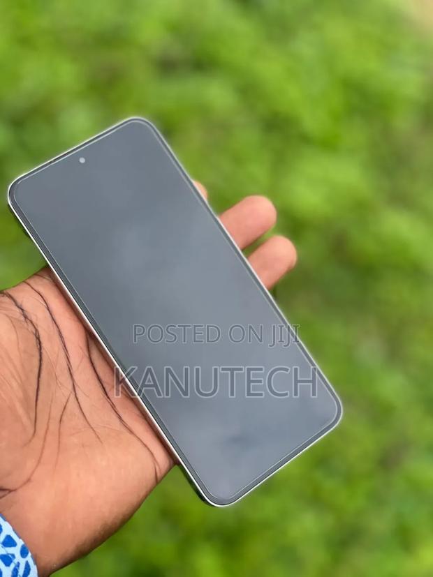 Xiaomi 14 256 GB White · Photo 3