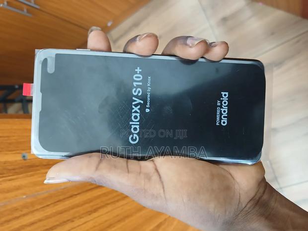 New Samsung Galaxy S10 Plus 128 GB Black · Photo 2
