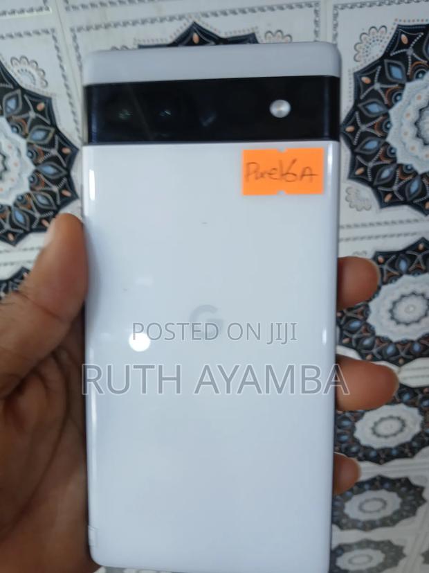 Google Pixel 6a 128 GB Silver · Photo 2