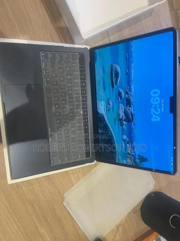Laptop Apple MacBook Air 16GB Apple M4 SSD 256GB · Photo 1