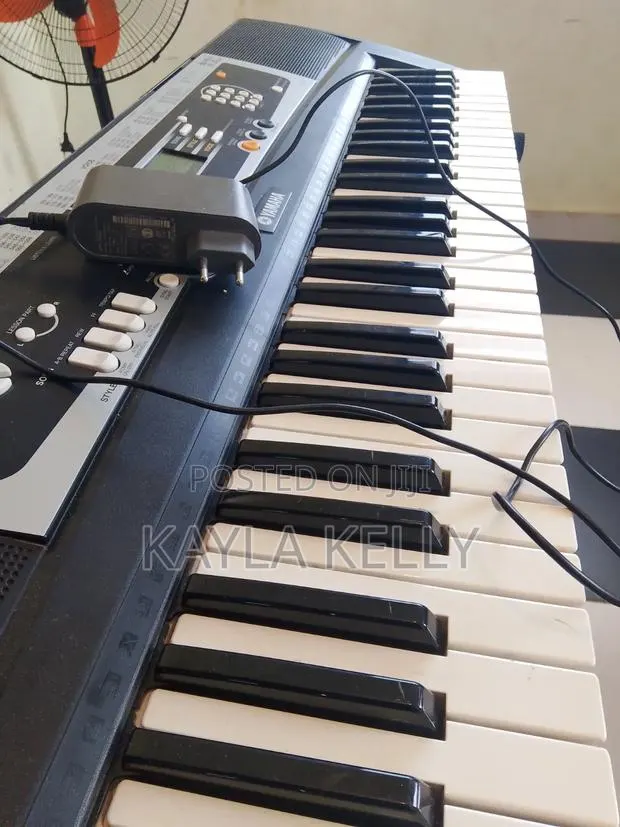 Yamaha Piano Keyboard · Photo 1