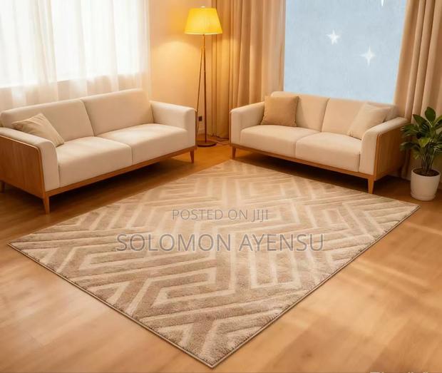 Original Shu Velveteen Carpet Available In Different Colours. · Photo 1