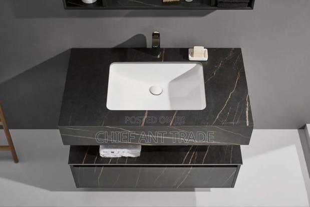 Black Marble Hand Wash Basin · Photo 1
