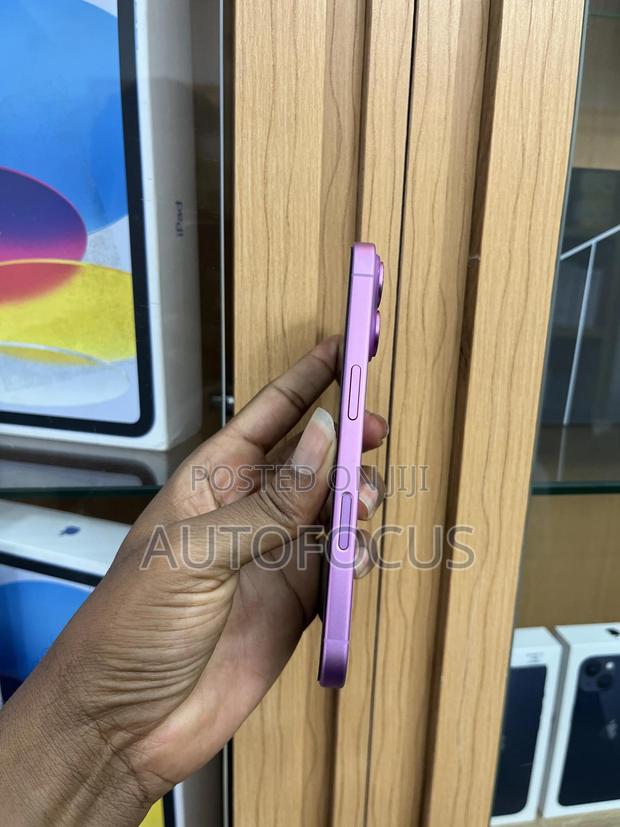 Apple iPhone 16 128 GB Pink · Photo 5
