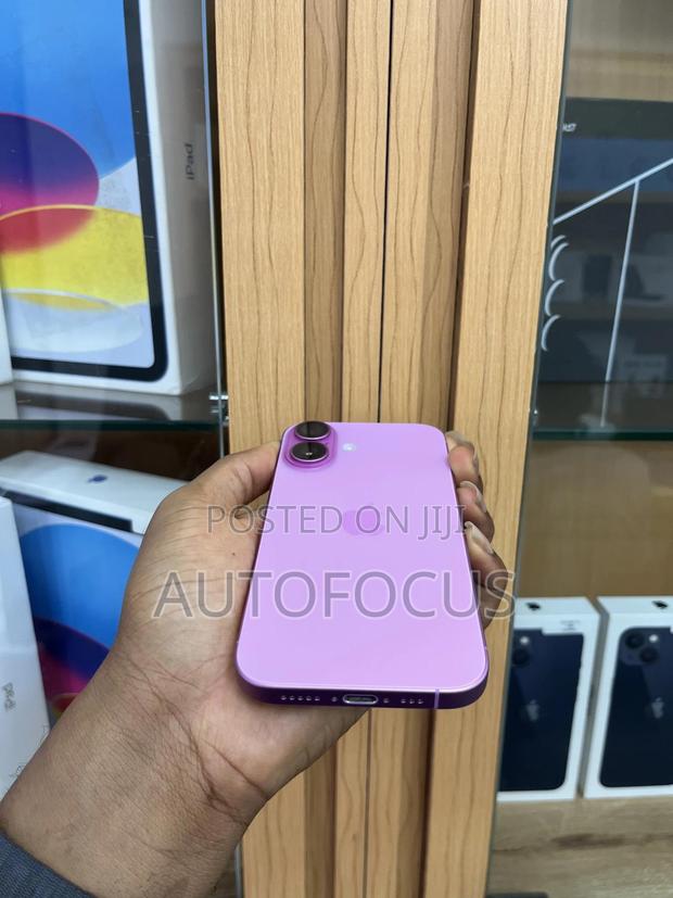 Apple iPhone 16 128 GB Pink · Photo 6