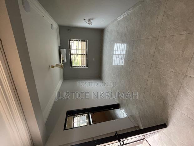 Furnished 3bdrm Apartment in Mr Justice Estate, West Hills Mall Area · Photo 4
