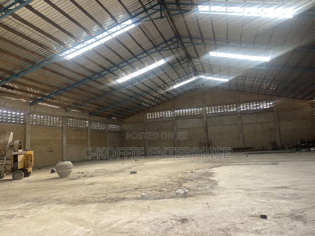 800 SQM Warehouse at Amasaman for Rent · Photo 5