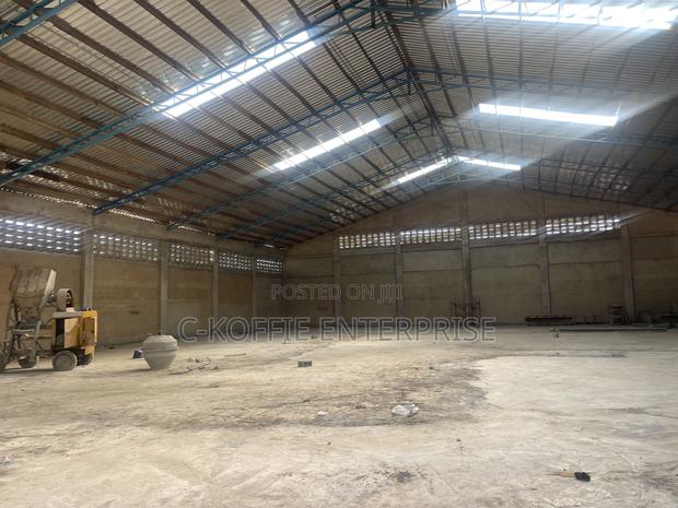 800 SQM Warehouse at Amasaman for Rent · Photo 6