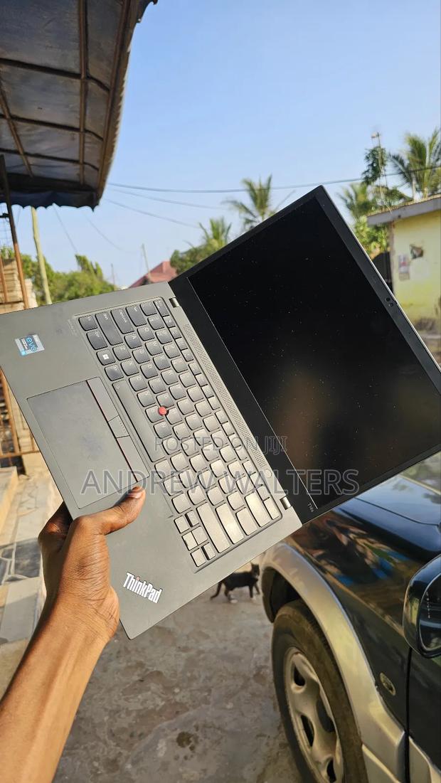 New Laptop Lenovo Thinkpad T14s Gen 2 16GB Intel Core I7 SSD 512GB · Photo 2