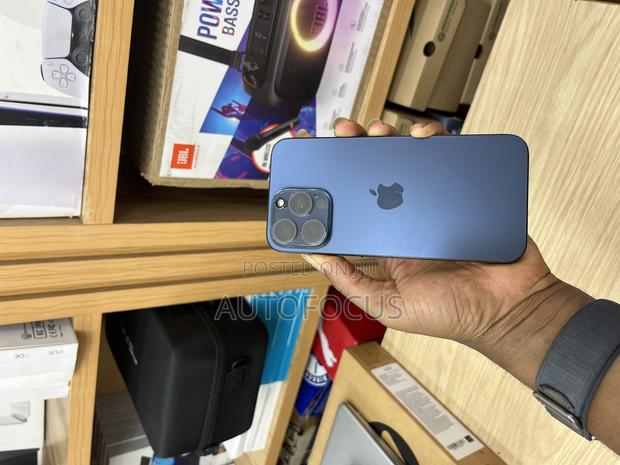 Apple iPhone 15 Pro Max 256 GB Bronze · Photo 5