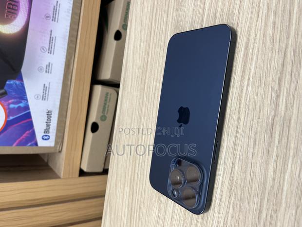 Apple iPhone 15 Pro Max 256 GB Bronze · Photo 1