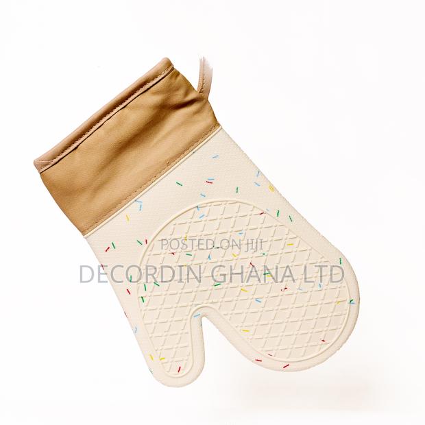 Silicone Gloves (For Baking) · Photo 1
