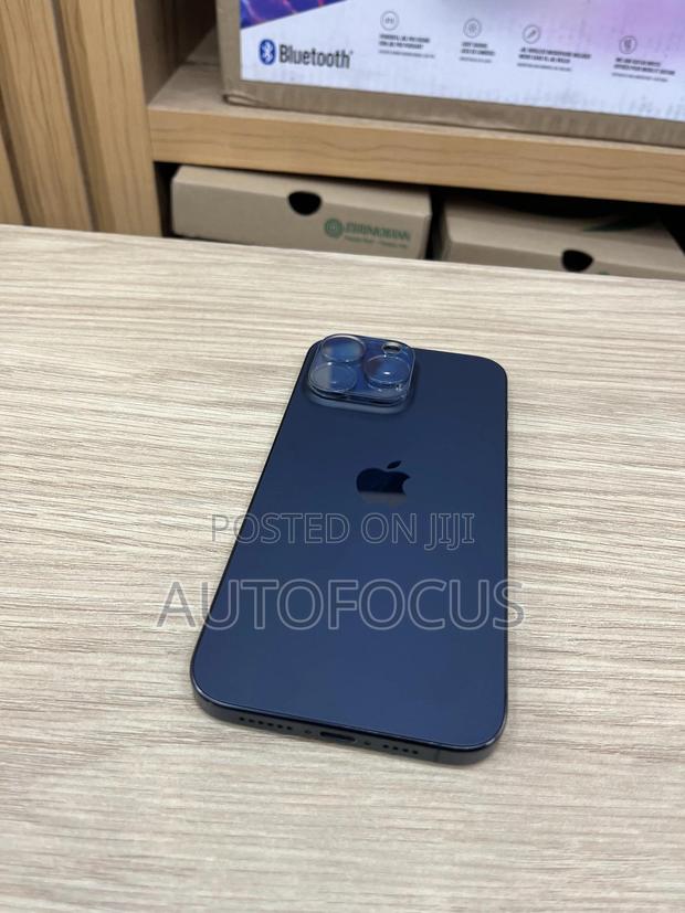 Apple iPhone 15 Pro Max 256 GB Bronze · Photo 3