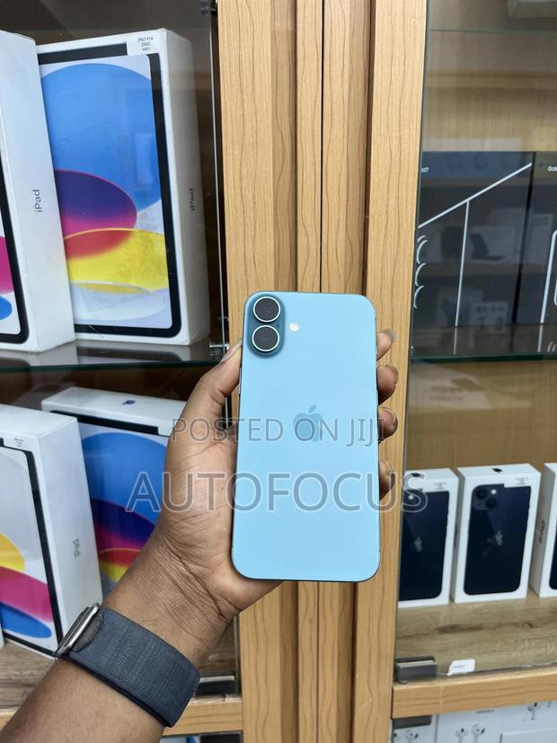 Apple iPhone 16 Plus 128 GB Green · Photo 1