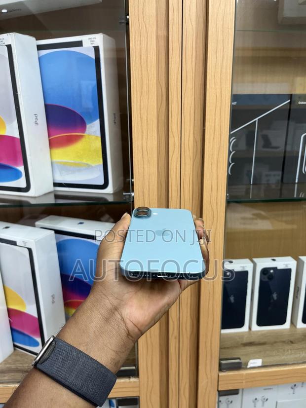 Apple iPhone 16 Plus 128 GB Green · Photo 6