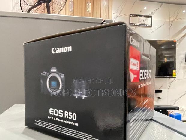 Canon Eos R50 Heritage-Style Mirrorless With Modern Autofocus · Photo 1