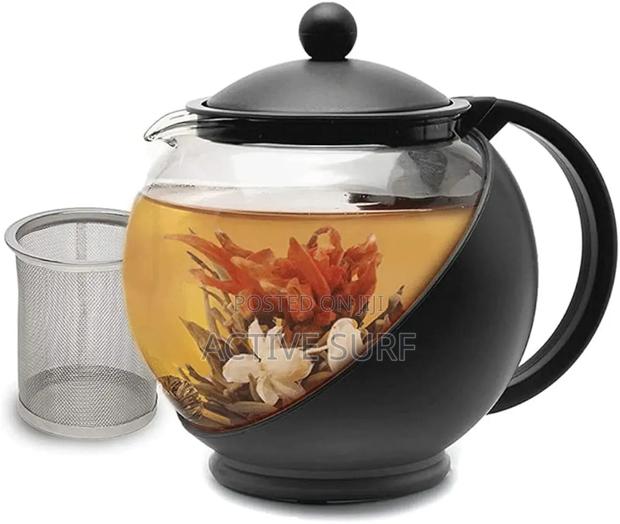 Half-moon Tea Pot With Herb Infuser – Where Style Meets Serenity · Photo 3