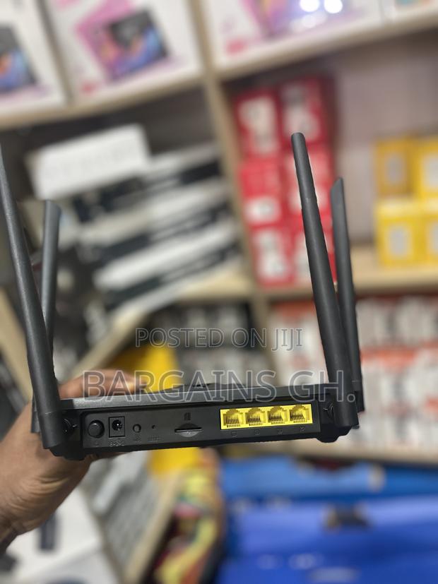 D-Link DWR-M920 Super Fast Universal 4g Router · Photo 4
