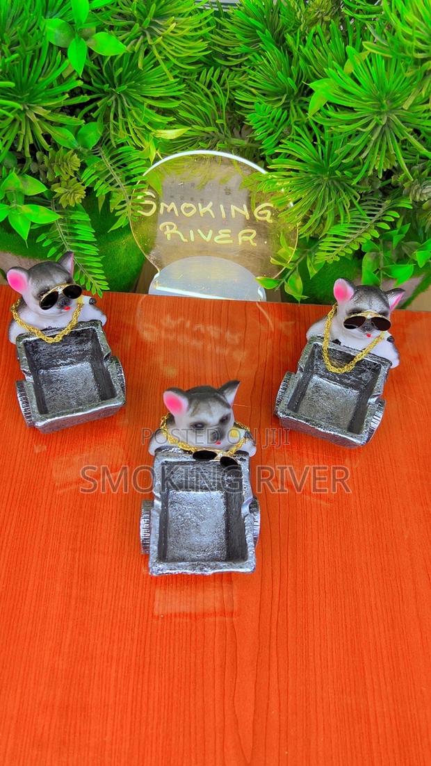 Cartoon Shape Ashtray · Photo 1