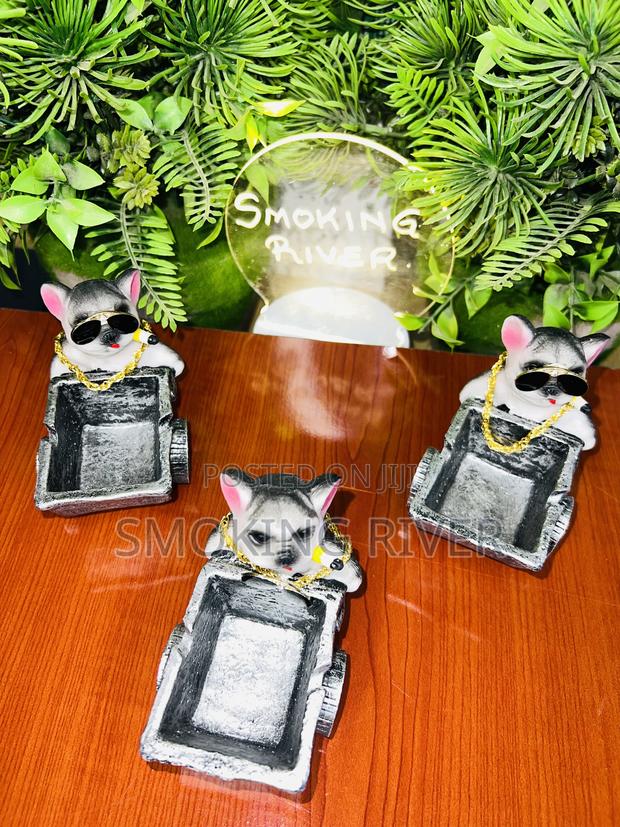 Cartoon Shape Ashtray · Photo 2