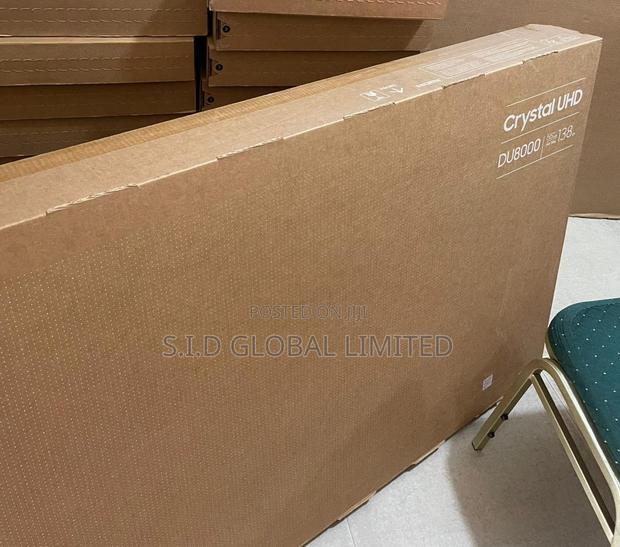 Experience Life-Like Color Tones on Samsung Du8000 55" Tv · Photo 2