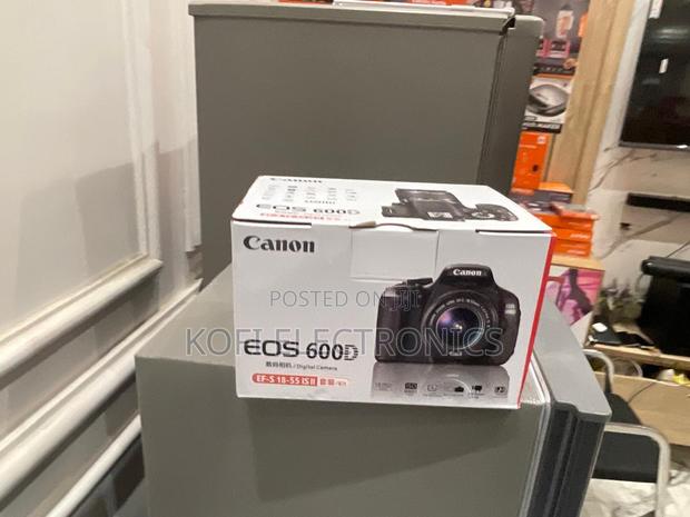 Canon Eos 600d Heritage-Style DSLR With Flip Screen Design · Photo 1
