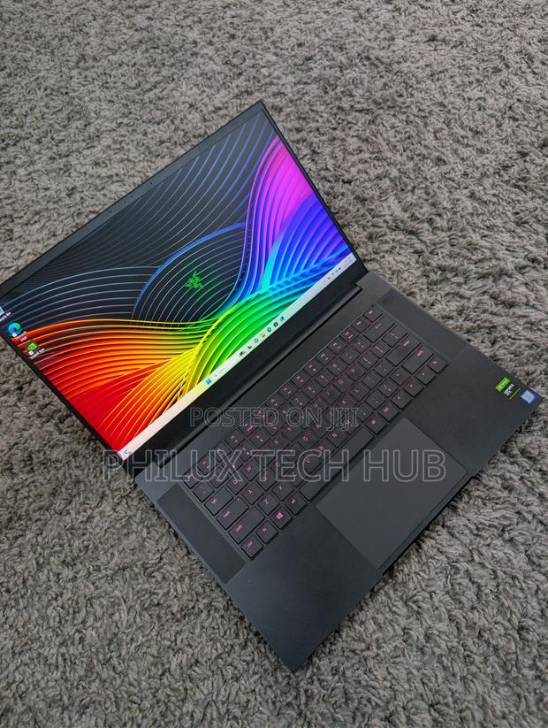Laptop Razer Blade 16GB Intel Core i7 SSD 1T · Photo 2