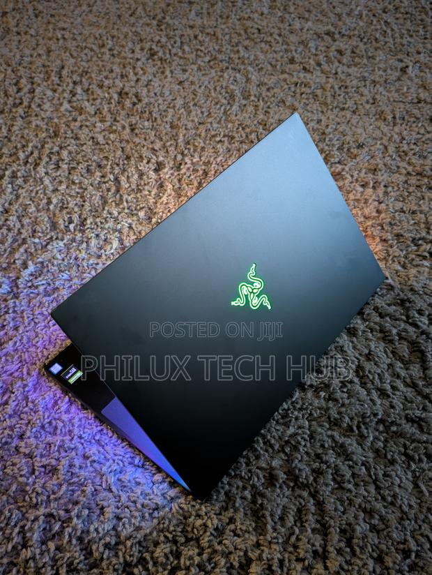 Laptop Razer Blade 16GB Intel Core i7 SSD 1T · Photo 1