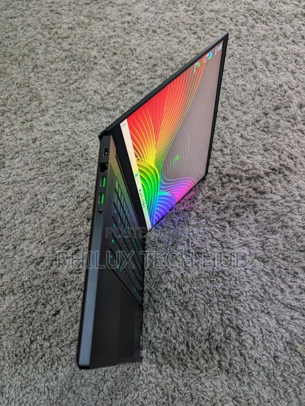 Laptop Razer Blade 16GB Intel Core i7 SSD 1T · Photo 6