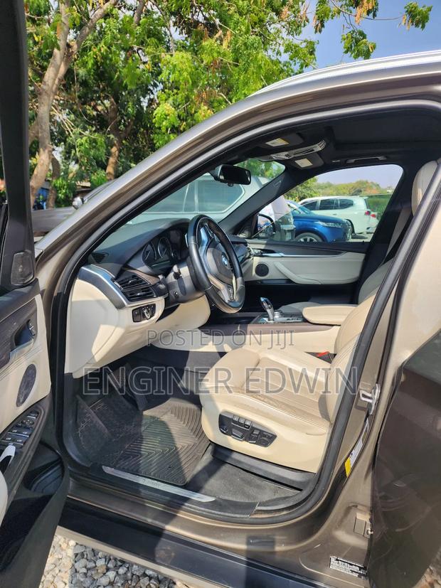 BMW X5 sDrive35i 4x2 (3.0L 6cyl 8A) 2017 Gray · Photo 4